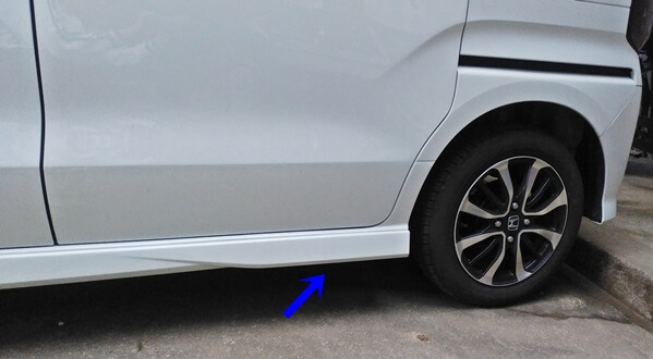 N Boxカスタムのジャッキアップポイントは 車のパーツの外し方 交換方法