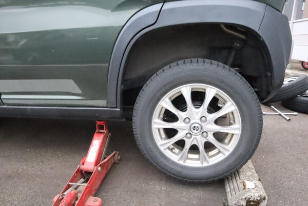 Ekワゴン 3 36w のホイールナットの締め付けトルク タイヤ交換時の規定トルク値 車のパーツの外し方 交換方法