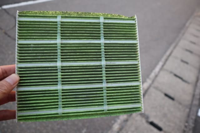 エアコンフィルター